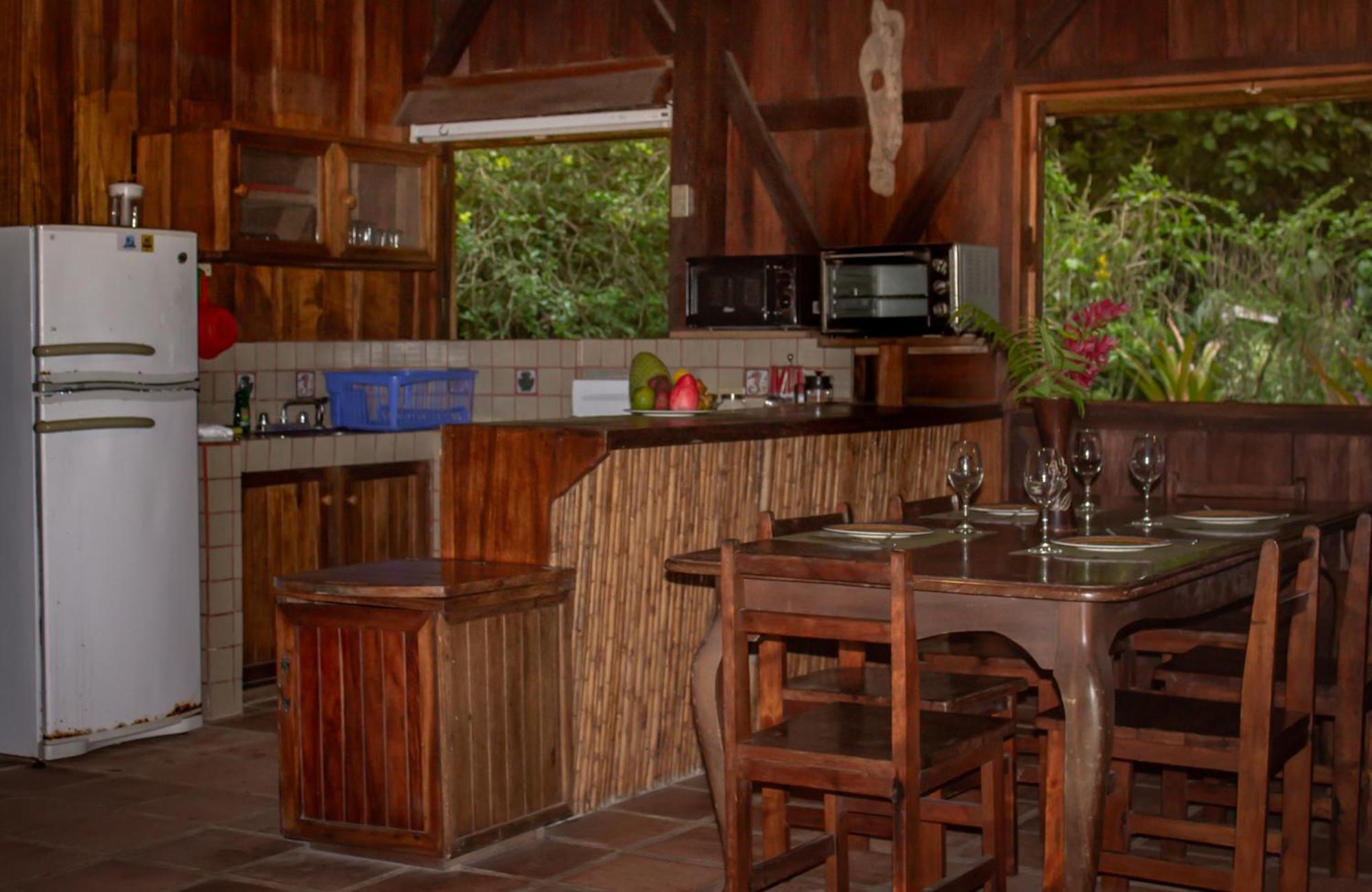 Casa Heliconia - Spacious, Big Garden, Close To The Beach Puerto Viejo de Talamanca ภายนอก รูปภาพ
